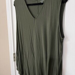 Amazon Essentials Women's V-Neck Sleeveless Tank Top in Olive